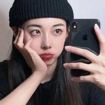 艳谍飘香